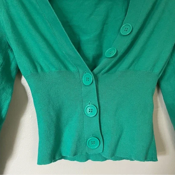 take out | Green Button-Up Women's Sweater | Size Medium - Picture 5 of 7